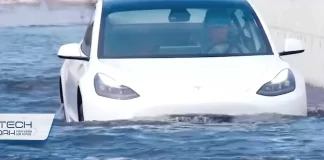 Tesla Model Y Drives in the Dubai Flood